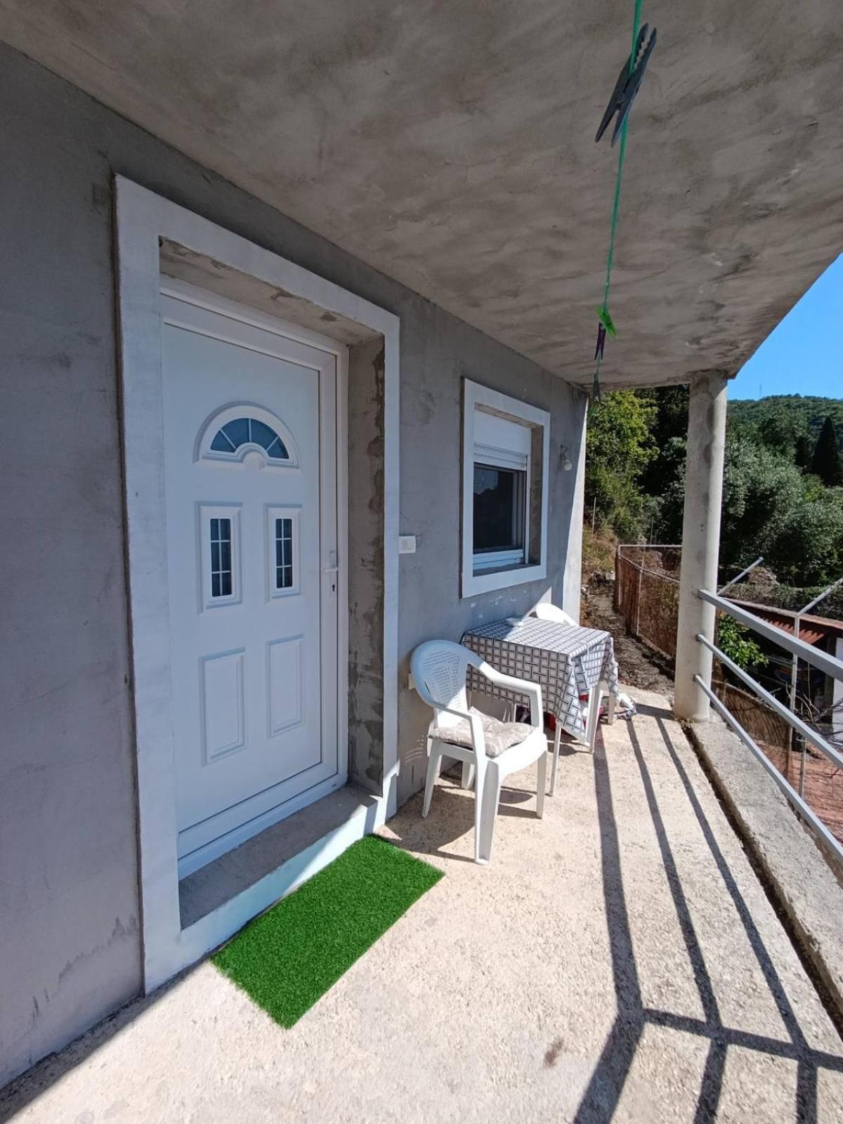 Apartments Eftimov Tivat Bagian luar foto